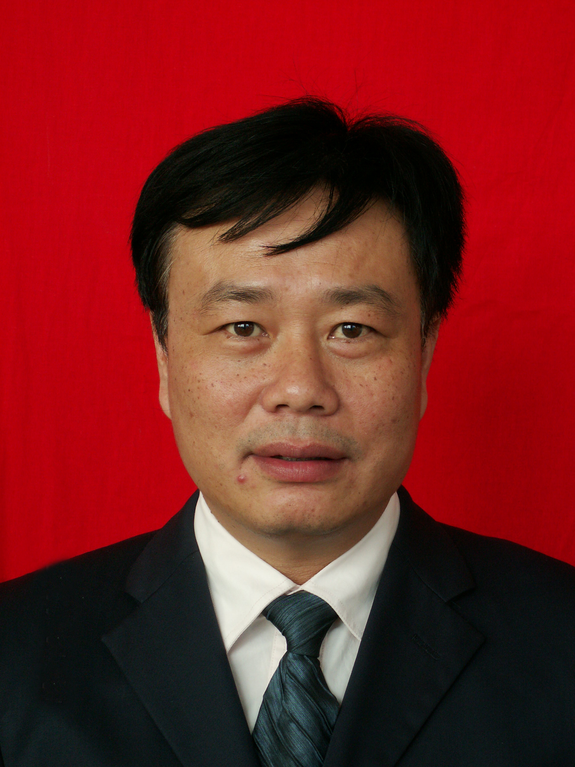 <b>郑泉生</b>