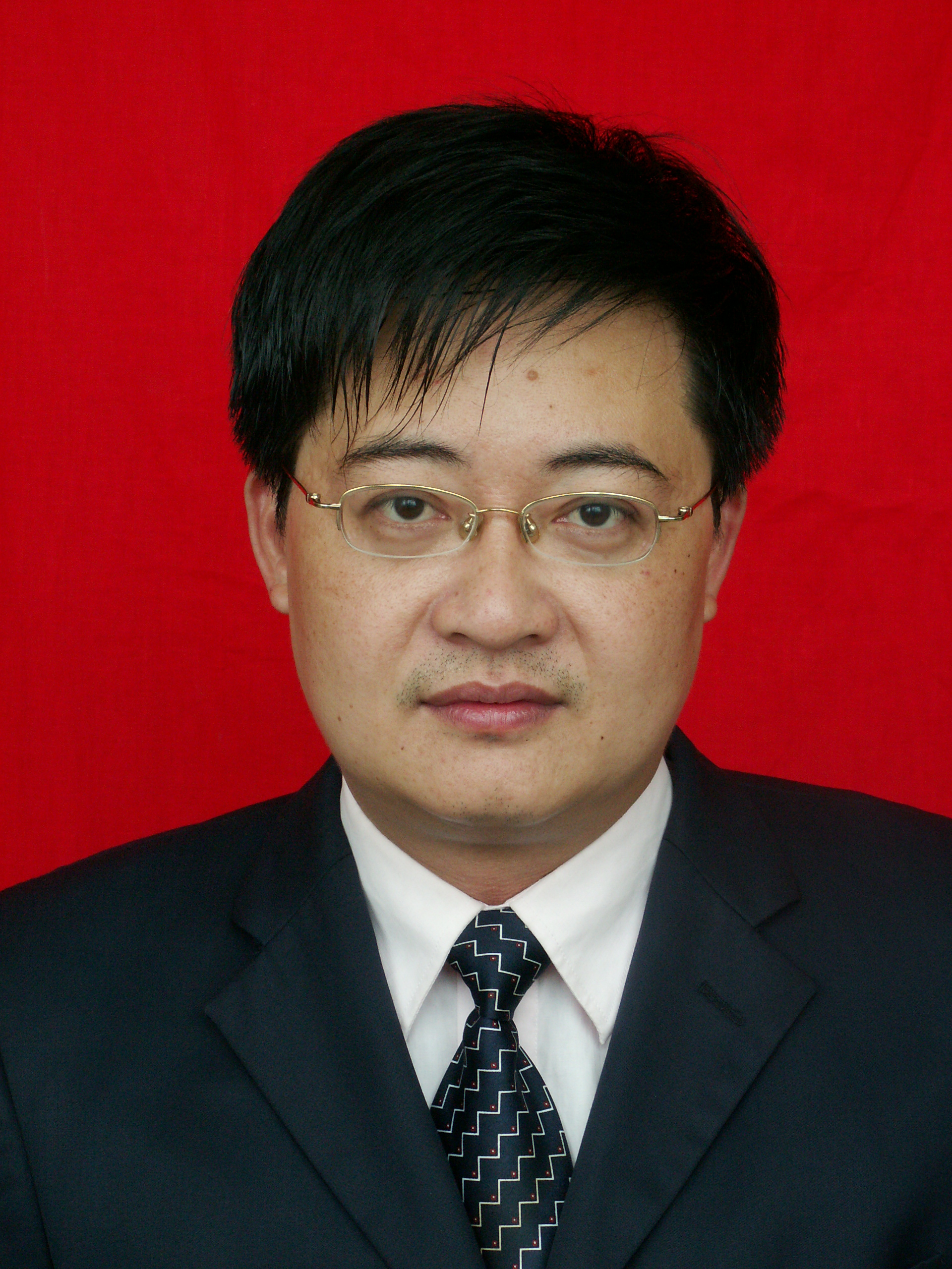 <b>柳晨光</b>