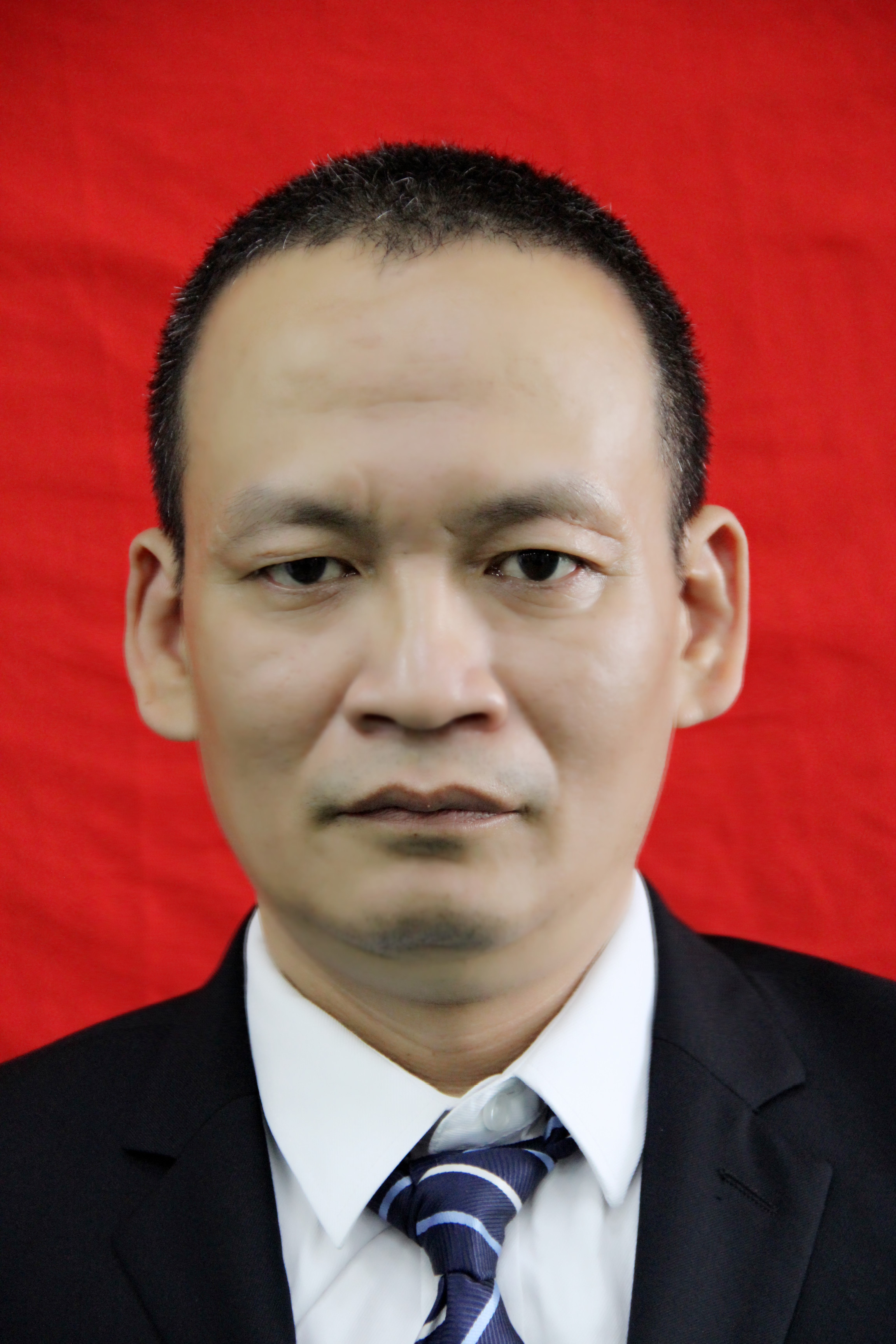 <b>杨健</b>